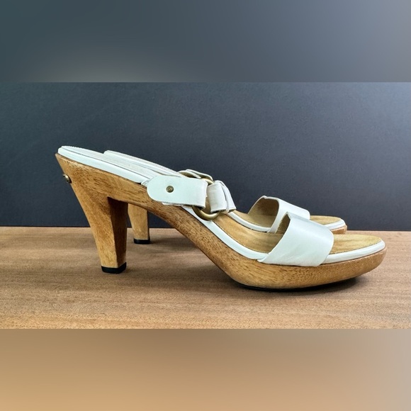 Women’s Michael Kors Jules White Leather Suede Signature Logo Luxury Heels - Picture 2 of 11